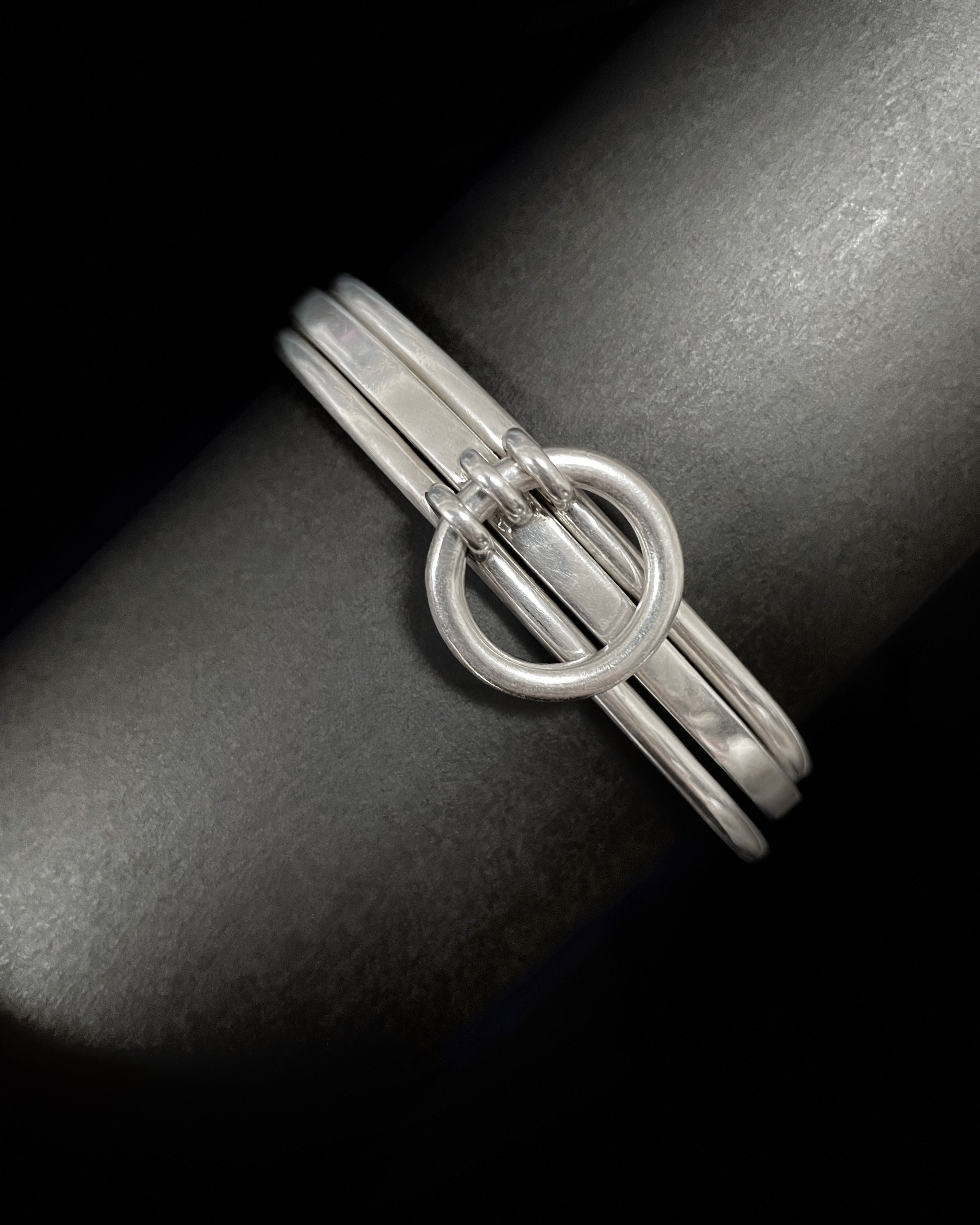 1990s tri-torque bangle in sterling silver with tubular and flat torque forms – Auric Vintage