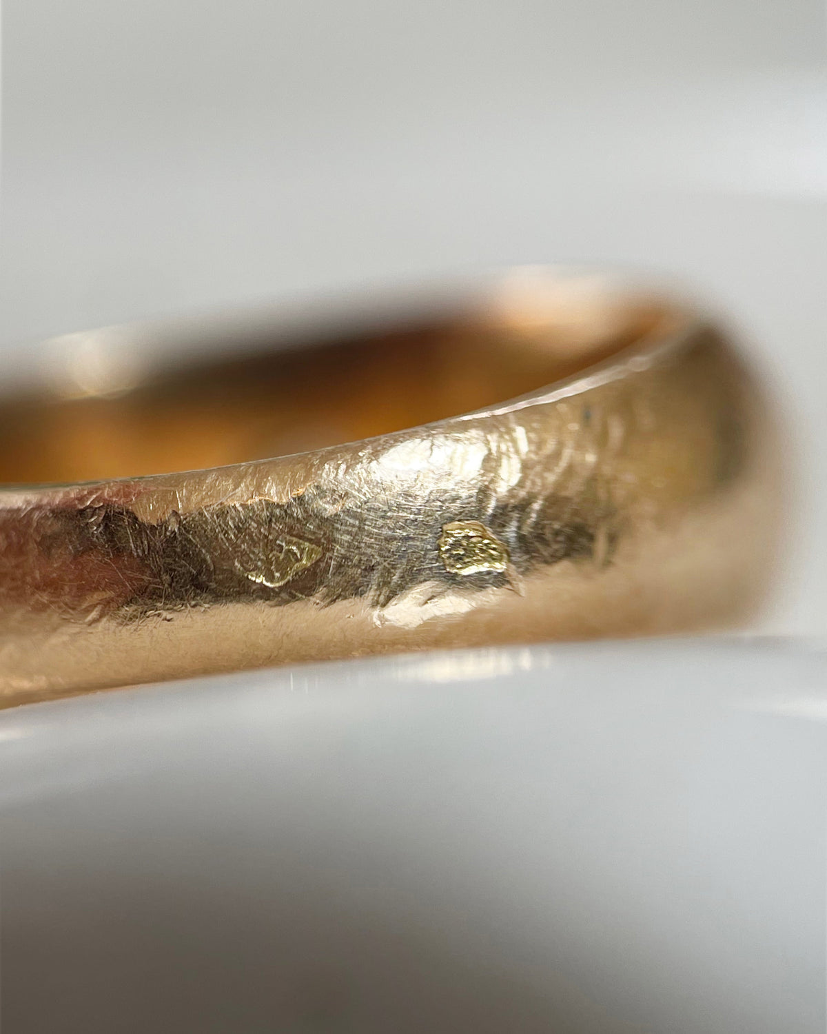 Seventies diamond solitaire band ring