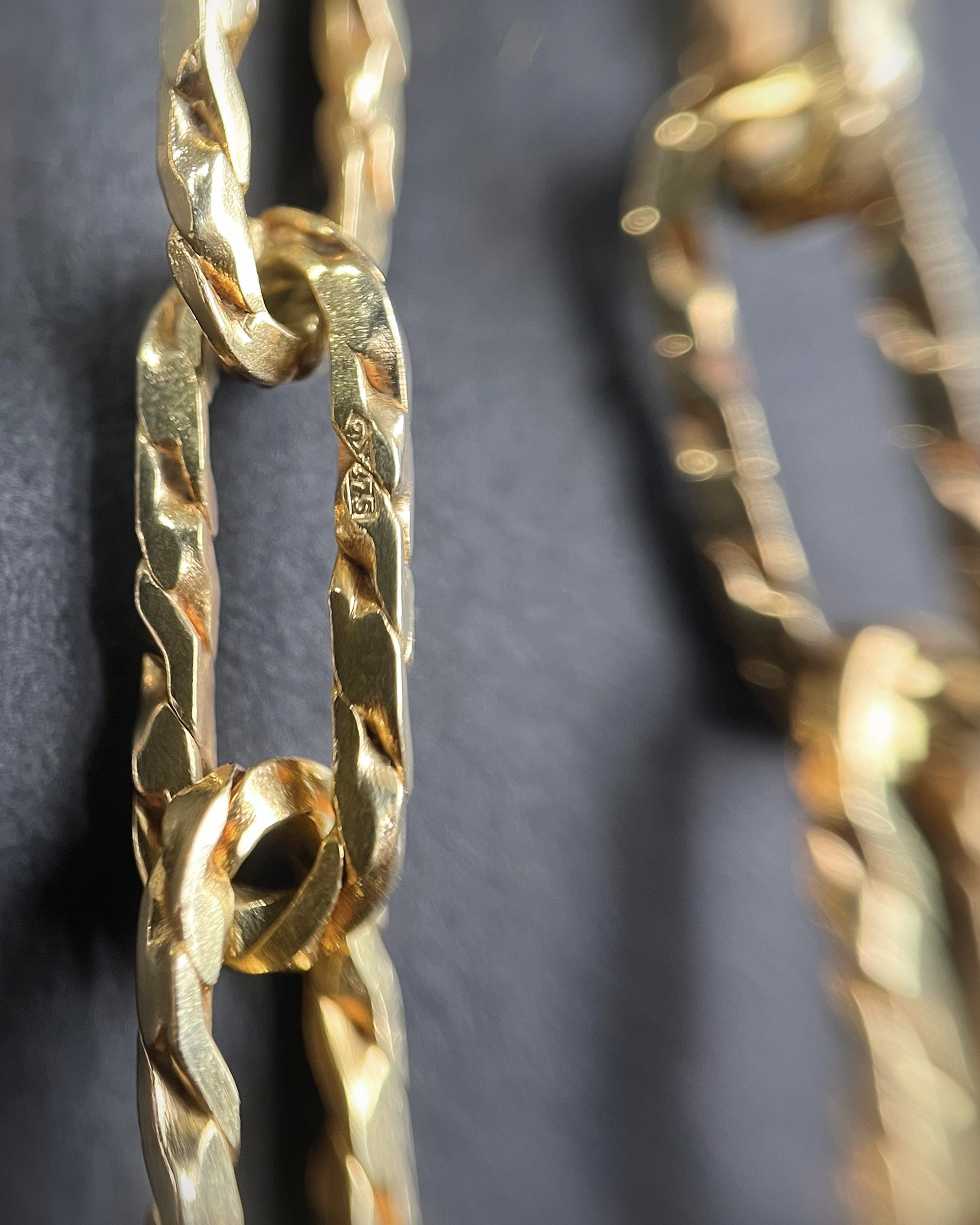1970s textured paperlink chain