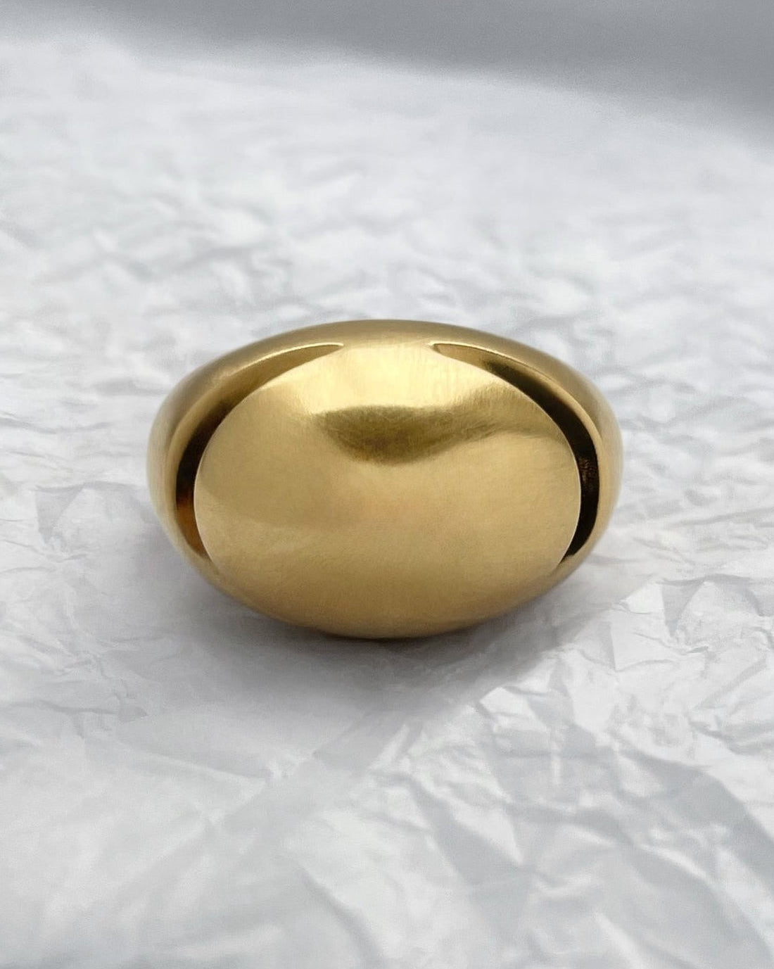 Vintage Bvlgari cabochon ring in 18kt yellow gold with smooth polished bombe form – Auric Vintage