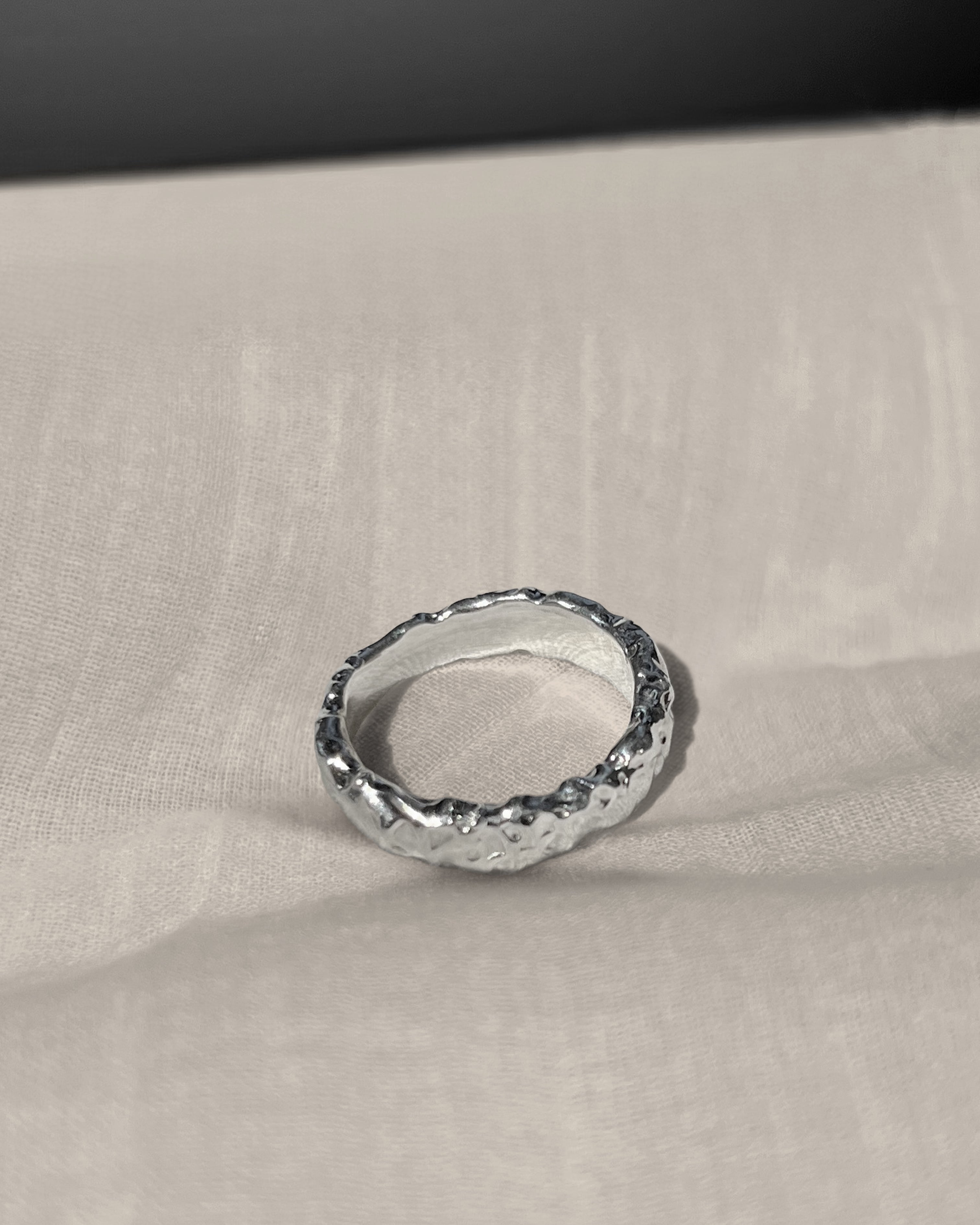 Brutalist ring I - Slim