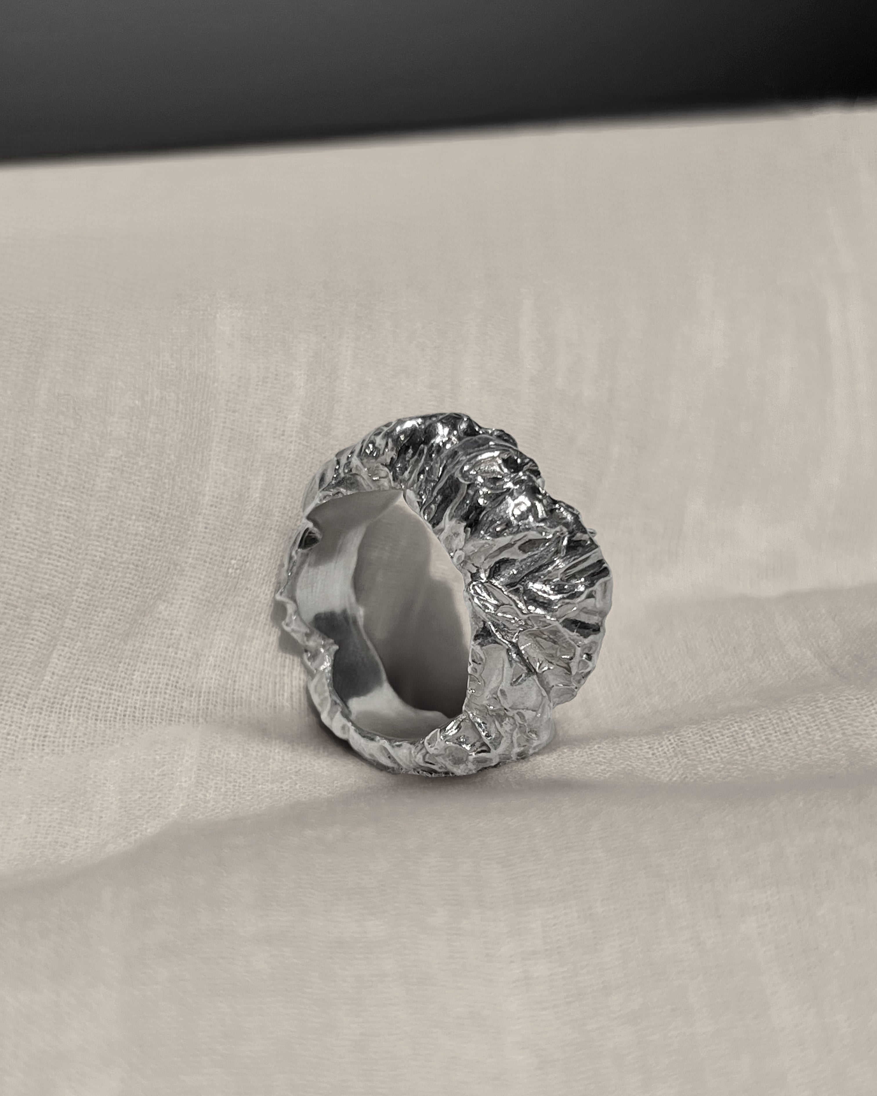 Brutalist ring IV - Jagged