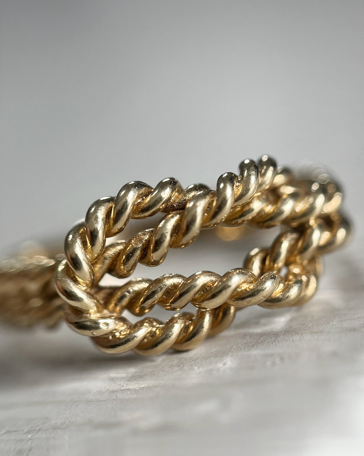 Seventies Hercules knot ring