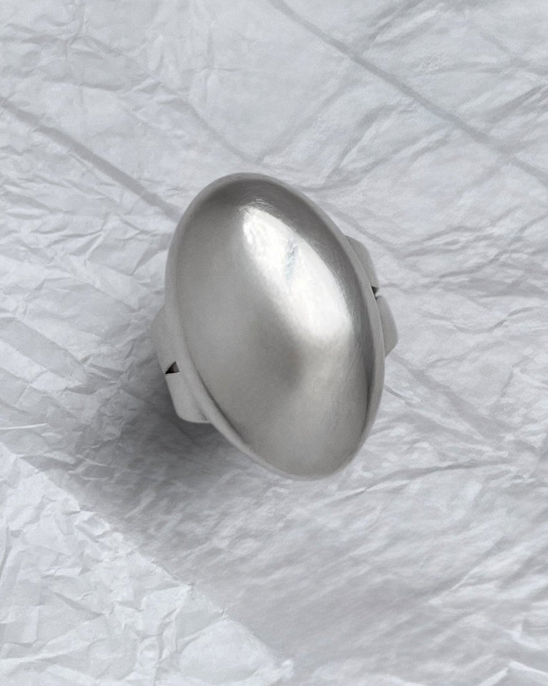 Vintage domed ring in polished sterling silver with smooth oval dome and sculptural split shoulders – Auric Vintage