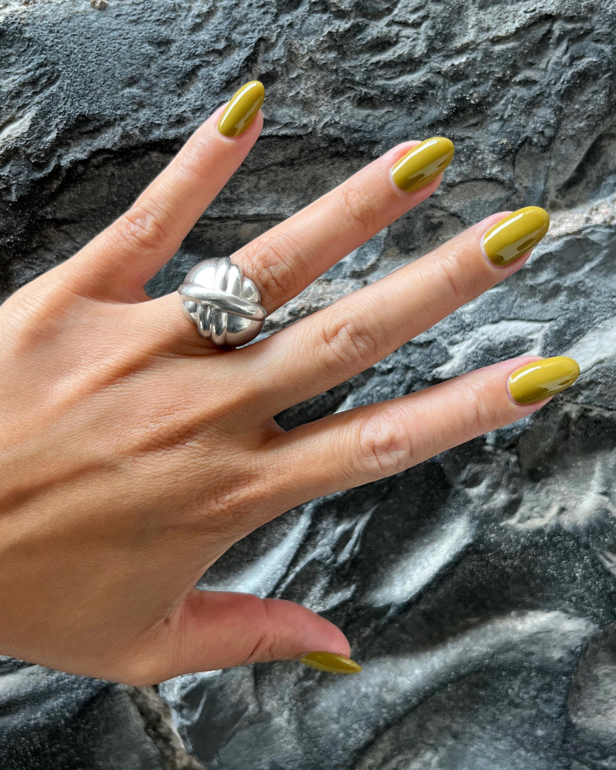 Eighties bombe crosshatch ring