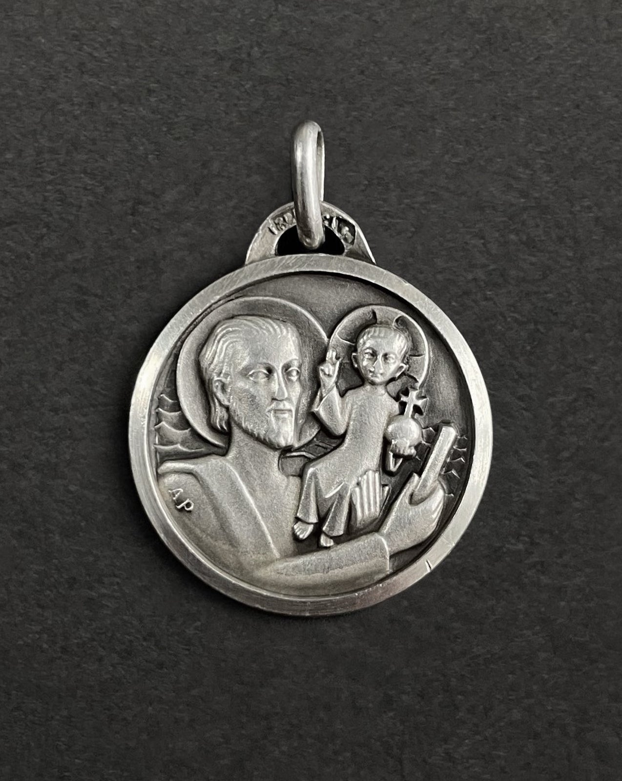 Late 20th century St. Christopher medallion in silver with figural relief – Auric Vintage