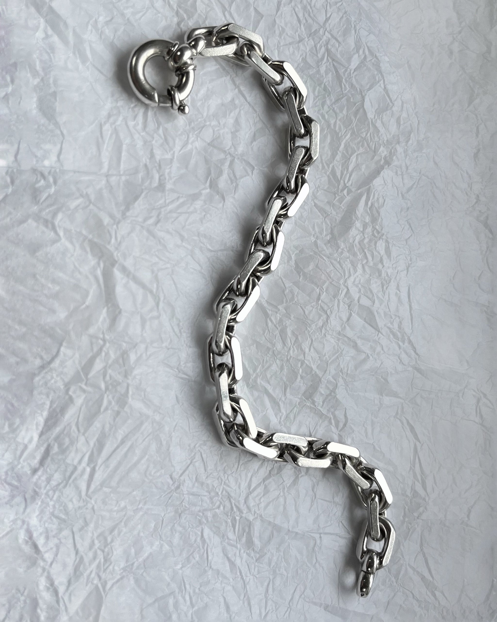 Vintage French oval belcher link bracelet in sterling silver with diamond-cut faceted links – Auric Vintage