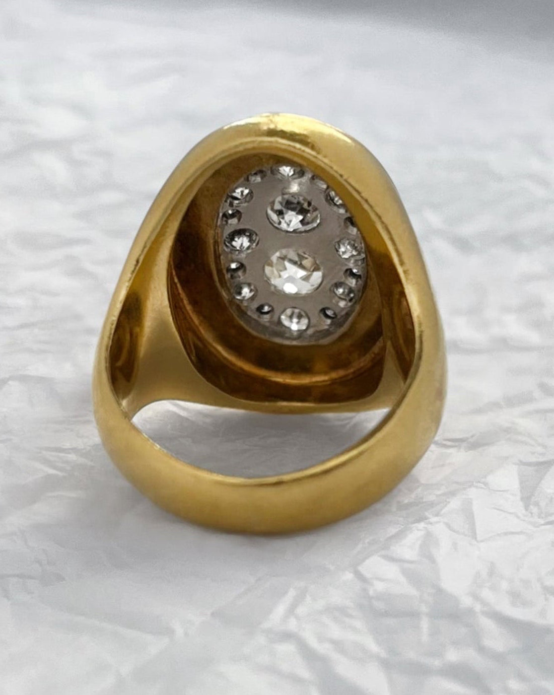 Reverse of French retro diamond cluster ring showing gold setting and structure – Auric Vintage