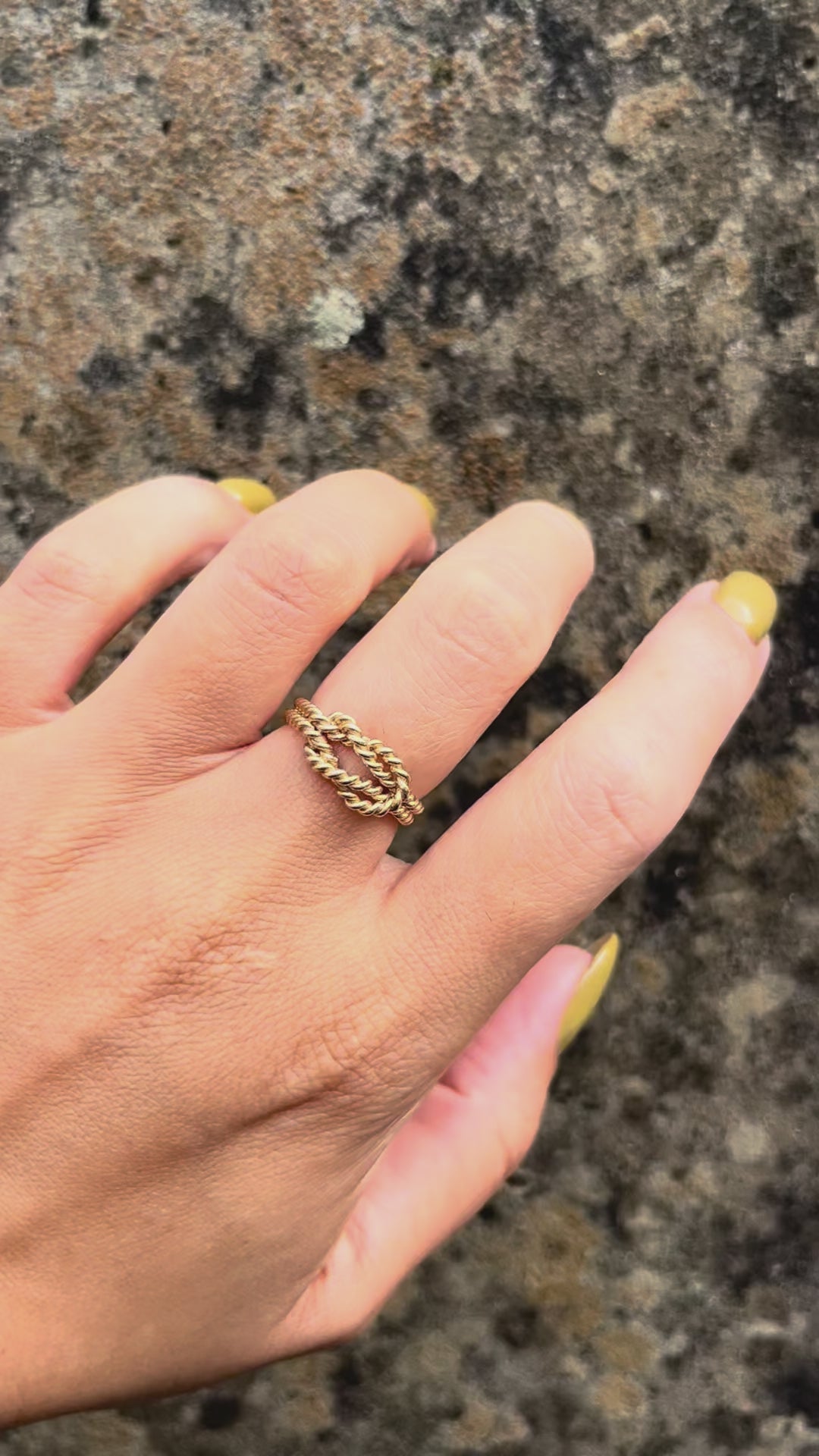 Seventies Hercules knot ring
